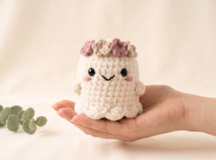 Halloween Crochet Pattern – Mini Ghost Squad
