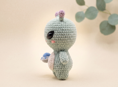 Amigurumi Crochet Pattern — Zeke the Alien