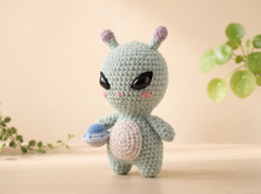 Amigurumi Crochet Pattern — Zeke the Alien