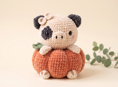 Pumpkin Piglet Crochet Pattern – Willa and Nox