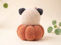 Pumpkin Piglet Crochet Pattern – Willa and Nox